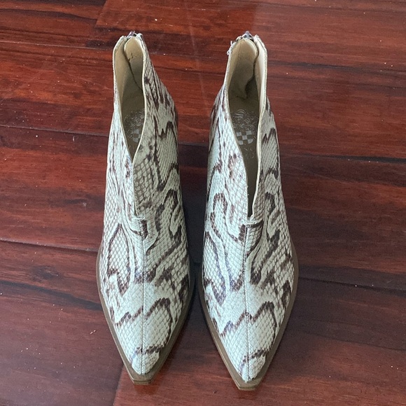 Vince Camuto Snakeskin booties Size 6.5 / 7 - Picture 1 of 9